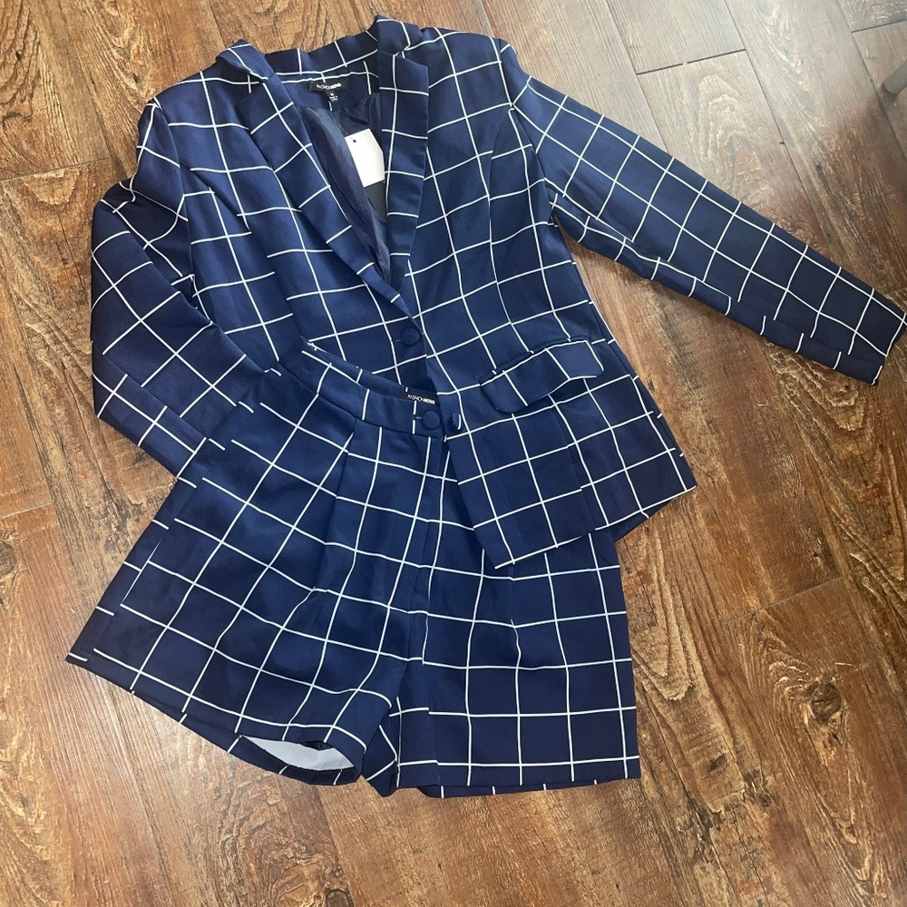 On the Grid Shorts Suit Set